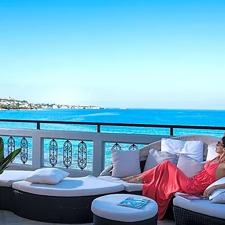 Sonia Aparthotel 4*