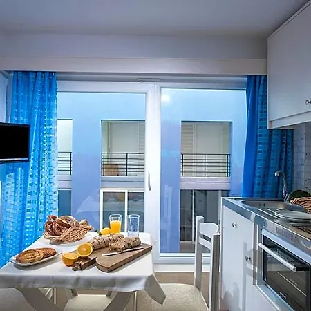 Sonia Aparthotel 4*