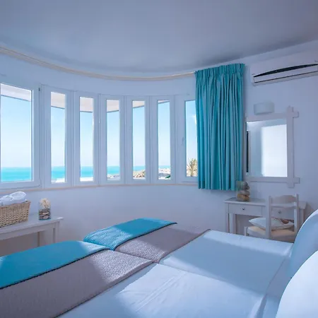 Sonia Aparthotel 4*